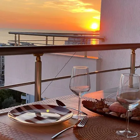 Apartment With Sea View Grand Blue Fafa 1,5km