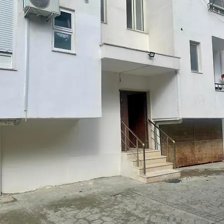 Apartment With Sea View *